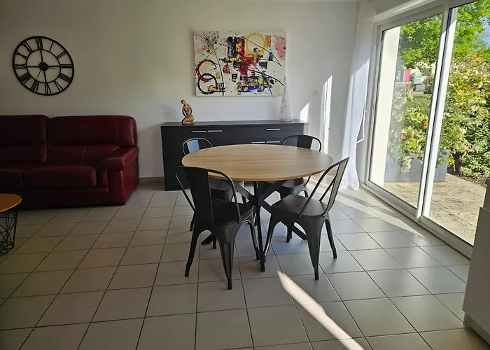 MAISON avec 1 CHAMBRE dans QUARTIER RESIDENTIEL VERDOYANT CALME